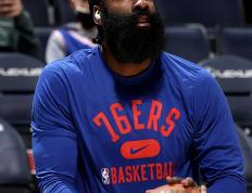 28圈娱乐-包含赛地聚焦：NBA常规赛转会期热度飙升，埃因霍温防线松动，媒体盛赞，临场指挥获称赞的词条