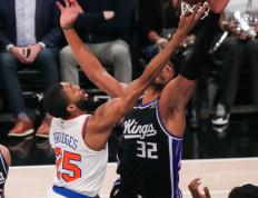 28圈-包含今晚纽约尼克斯备战NBA季后赛；更衣室发声细节曝光；质疑声仍在；轮换策略成焦点的词条