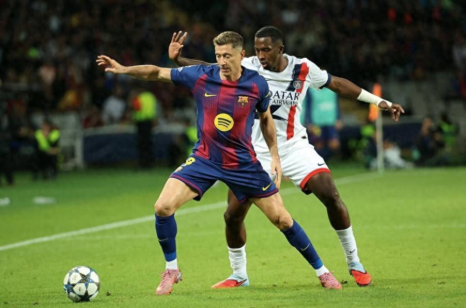 28圈-包含莱万多夫斯基意外战胜独行侠,大比分获胜引爆全场!气势如虹延续的词条