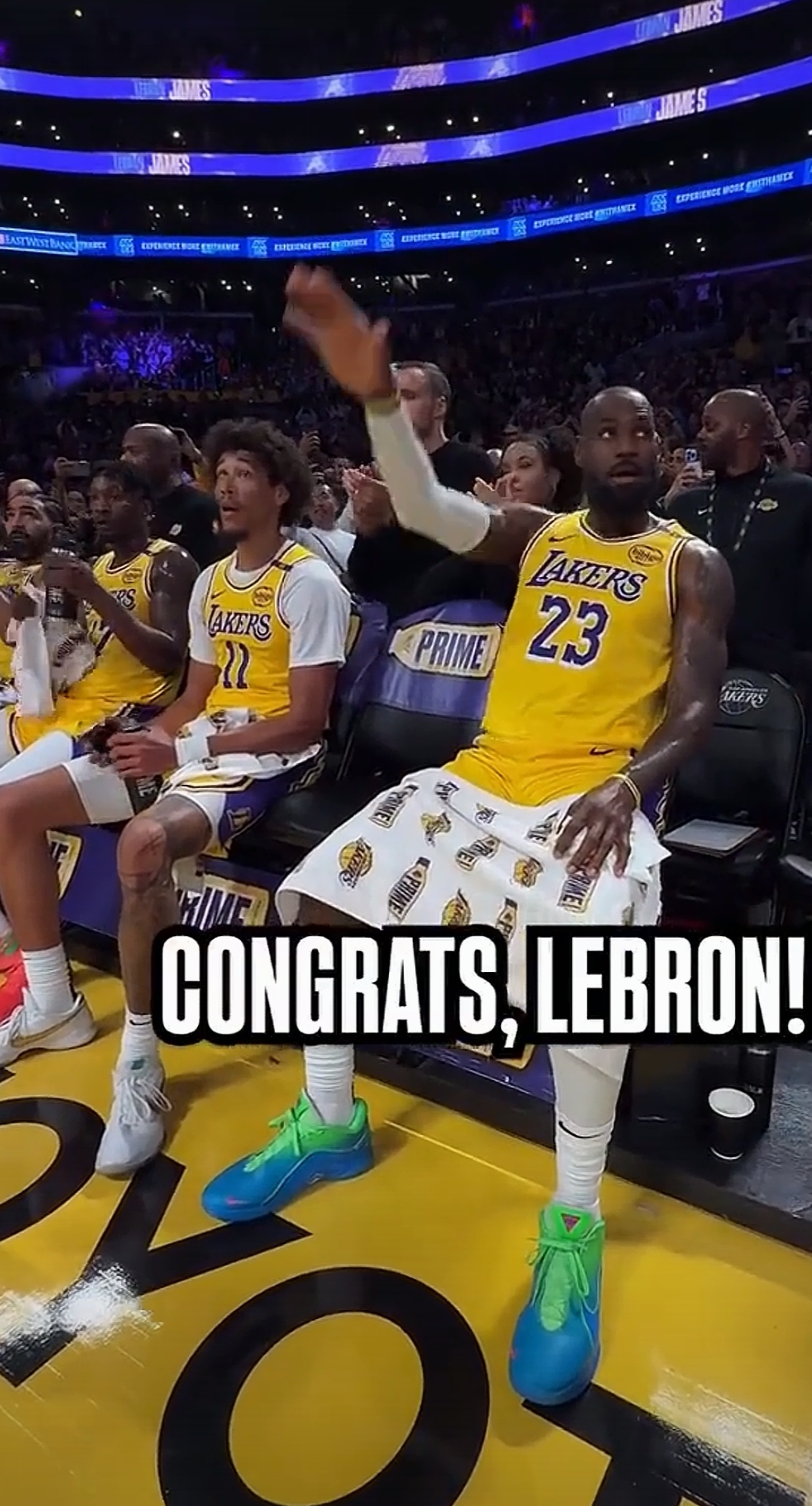 28圈- SKT带队取胜！，詹姆斯重要时刻险胜全场沸腾不已