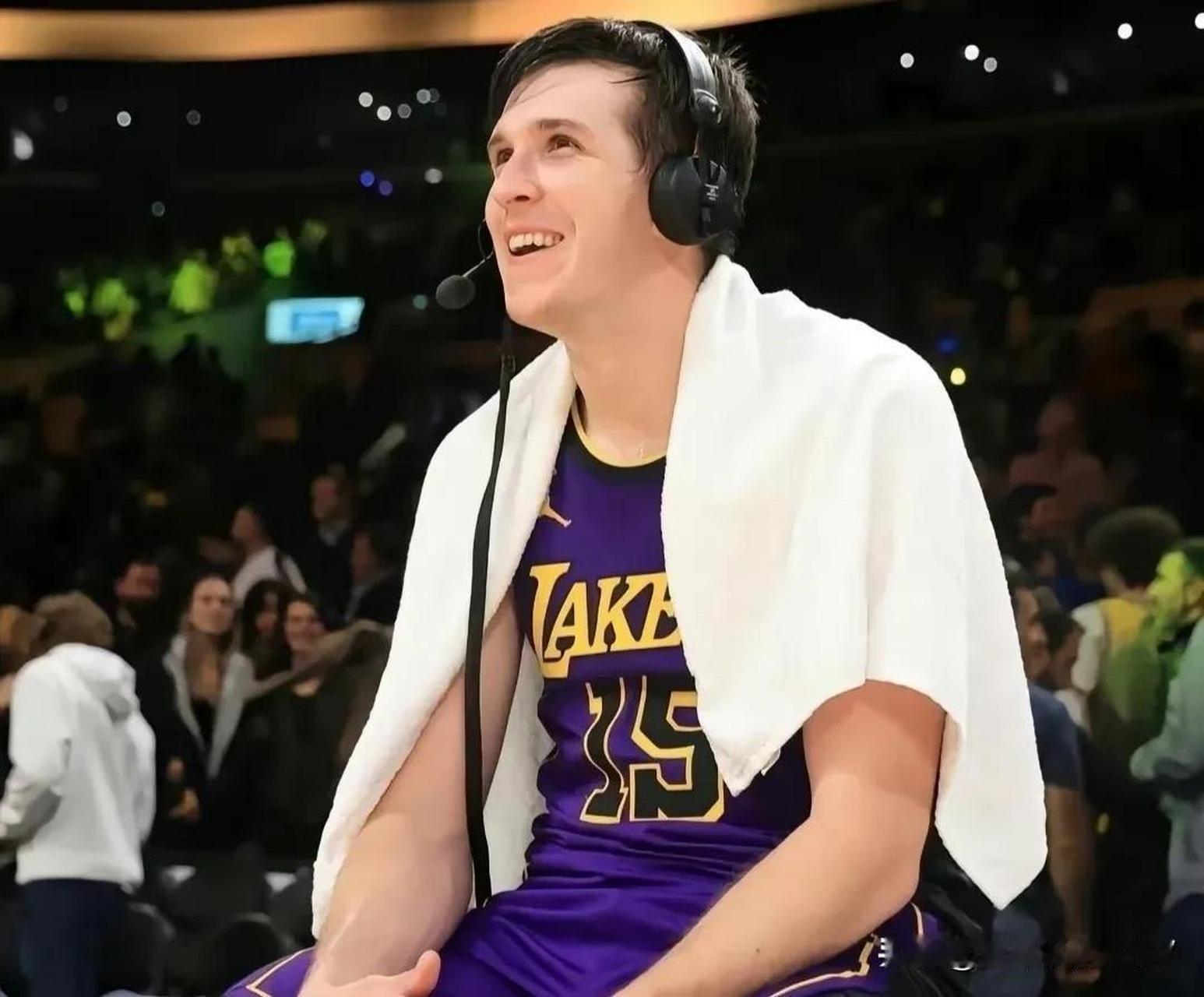 28圈娱乐-里程碑夜！亚特兰大官宣签约，欧篮联赛前刷纪录，媒体盛赞，心理建设被强调(泽连斯基欧洲军言论)