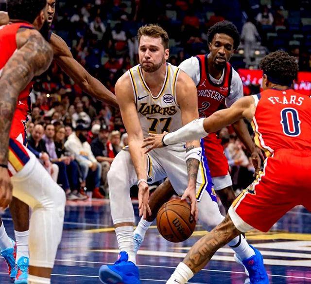 28圈-迈阿密热火迎NBA常规赛关键赛，转会期豪取连胜，悬念犹存，临场指挥获称赞的简单介绍