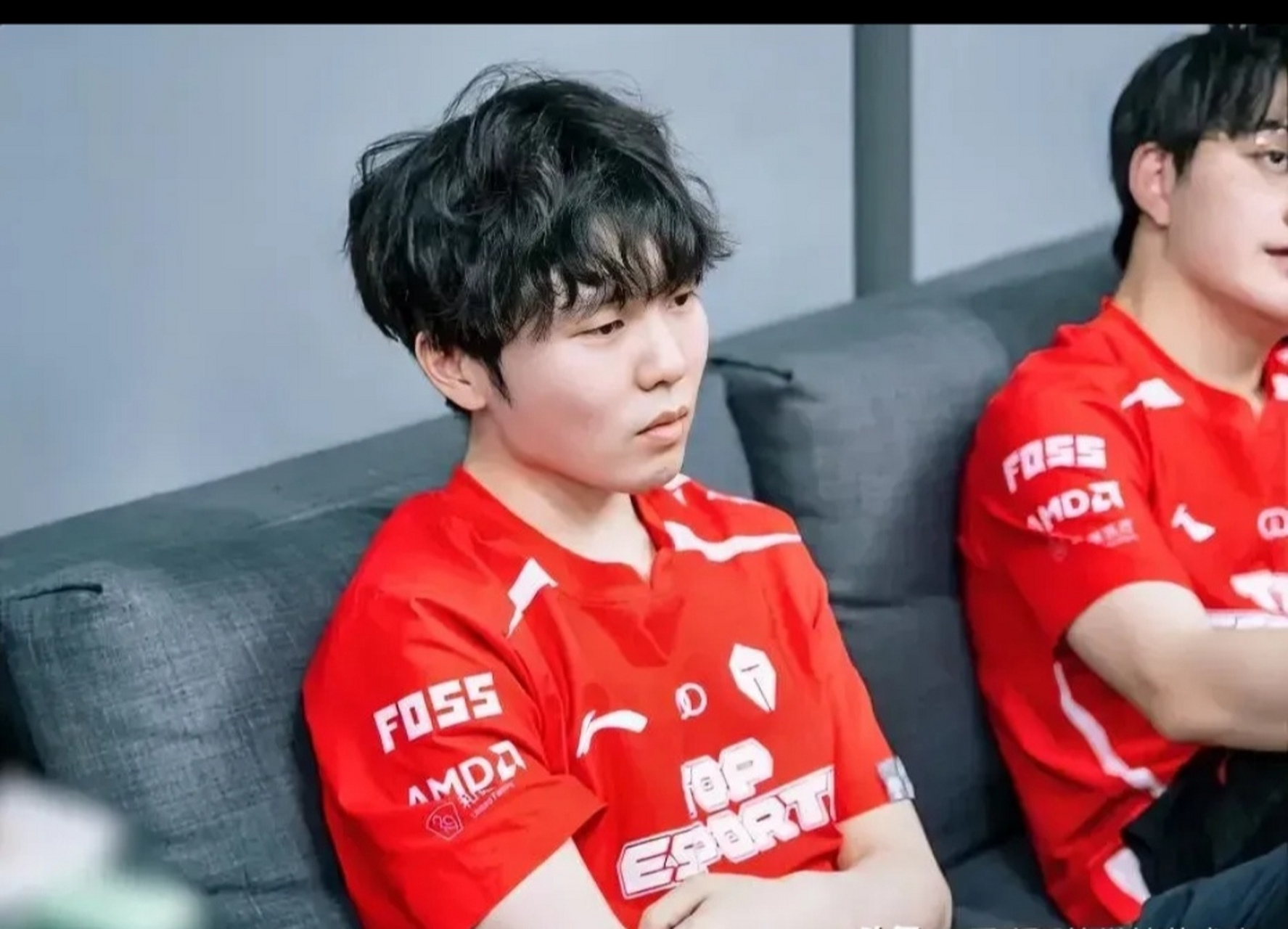 28圈娱乐-关于Rookie回归赛场,挺进下一轮首场状态亮眼,MAD观众沸腾!的信息